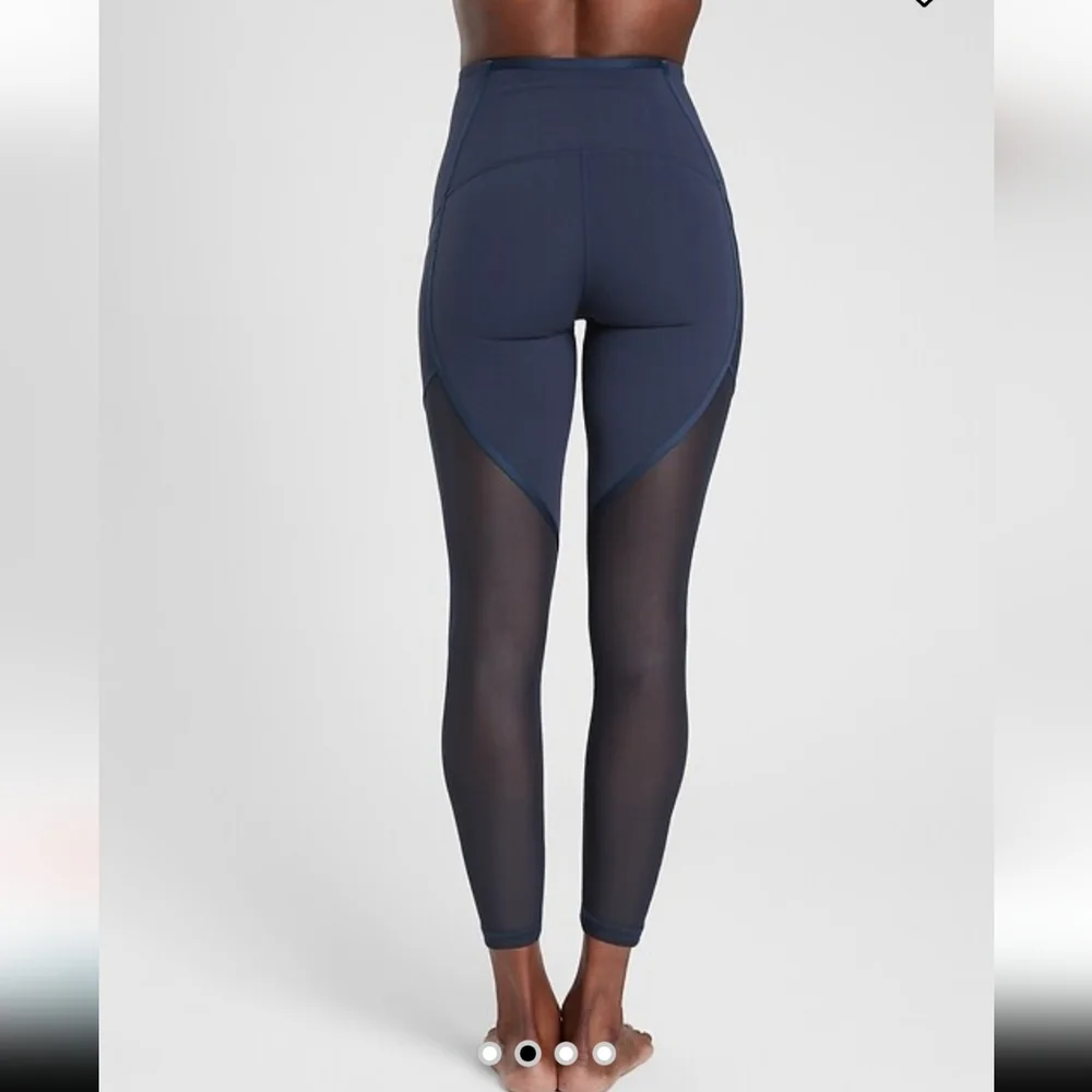 Athleta Vitality Stash pocket 7/8 Tight In POWERVITA - Picture 2 of 11